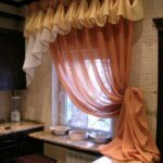 длинные шторы на кухню трехслойный тюль
