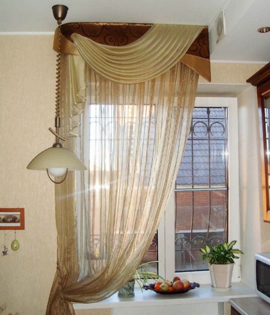 Длинные шторы на кухню в стиле прованс