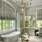 французские шторы серые в ванной