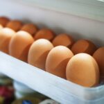 хранение яиц в холодильнике идеи