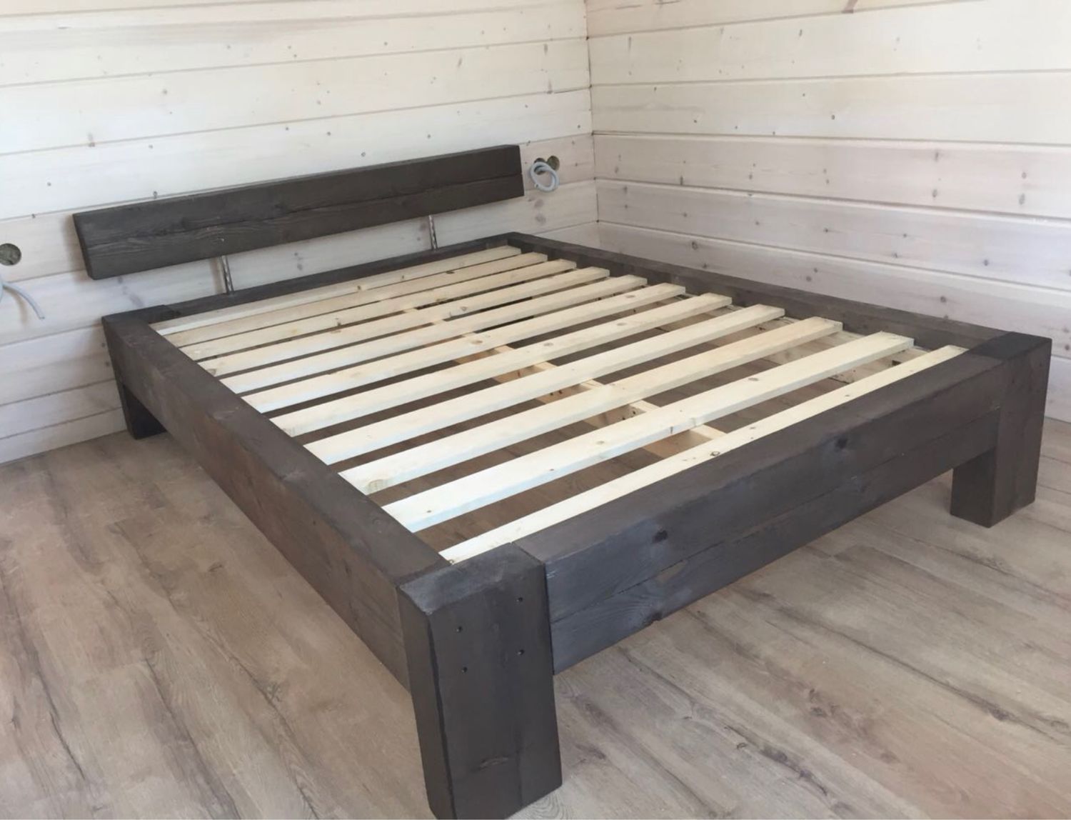 кровать деревянная 2 х спальная