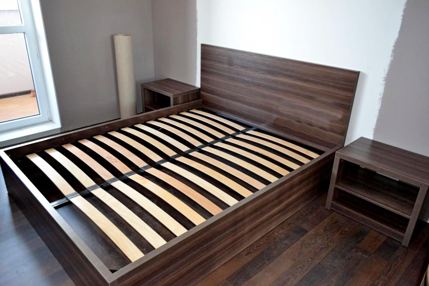 Основание кровати лдсп. Деревянный каркас кровати. Каркас двуспальной кровати. Ламели для кровати. Деревянные ламели для кровати.