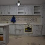кухонные шкафы до потолка деревянные