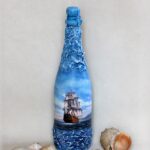 бутылка синяя с кораблем
