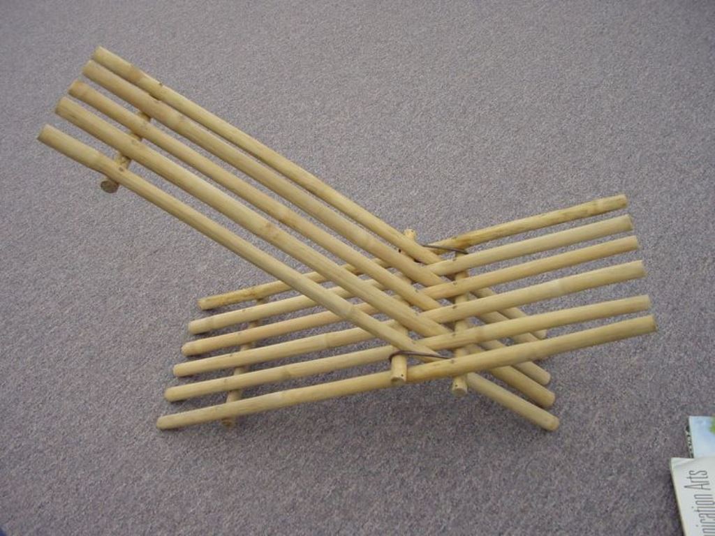 podstavka iz bambuka