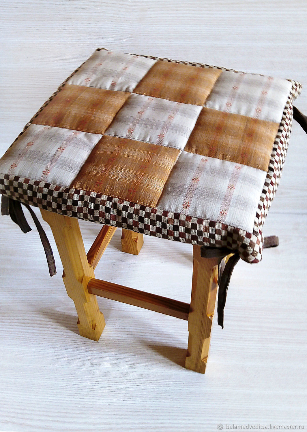 Квадратная подушка на стул своими руками