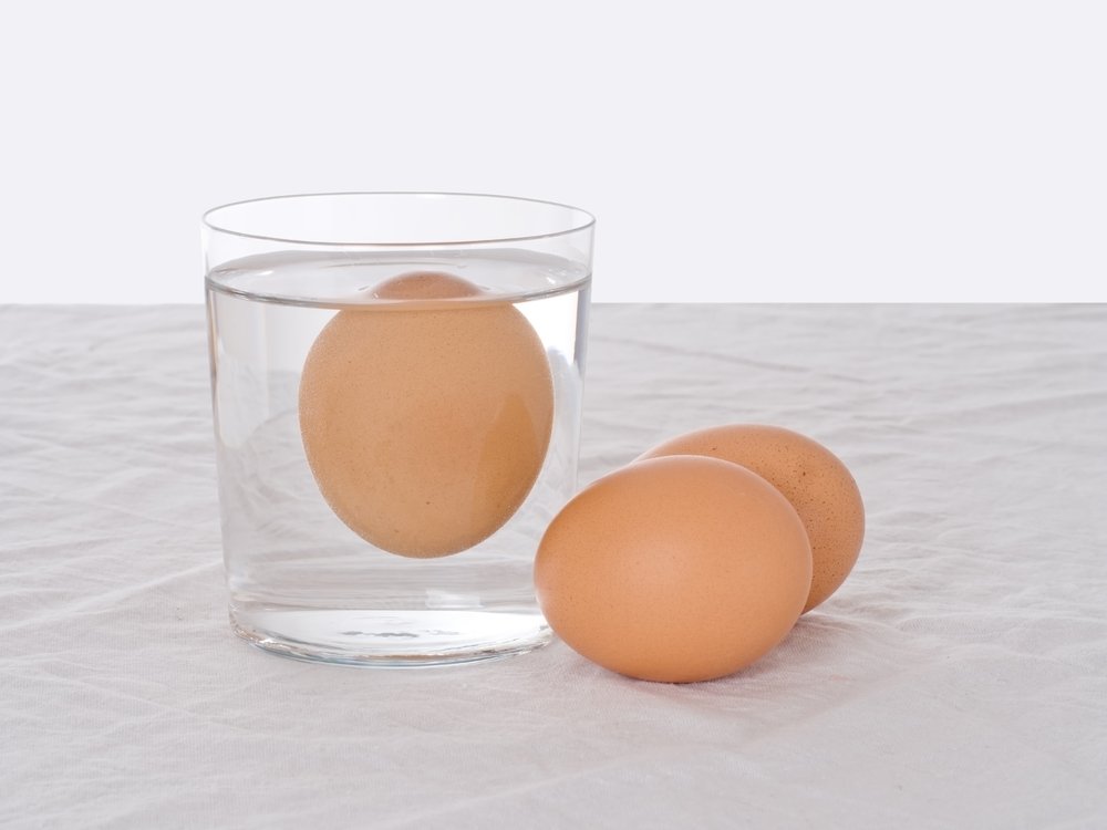 проверка свежести яиц