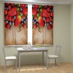 шторы на кухню с ягодами