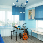 шторы в комнату подростка синие