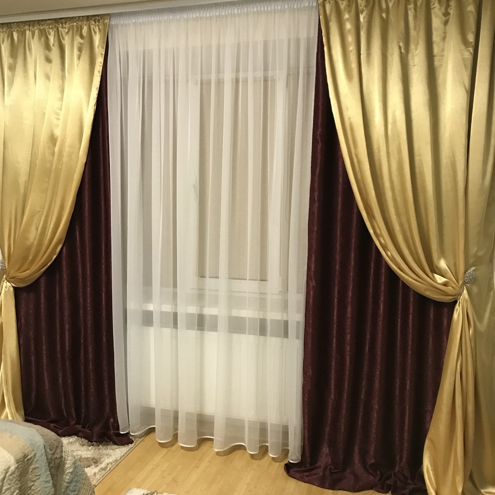 комбинированные шторы в гостиной