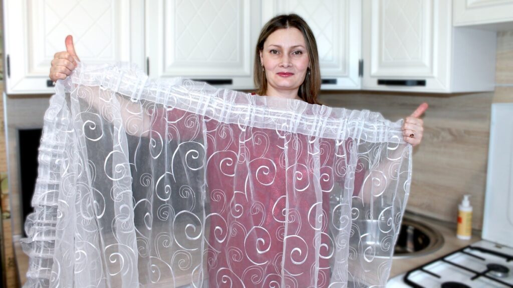 Как стирать тюль в домашних условиях, чтобы была белая, с