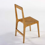 стул деревянный простой