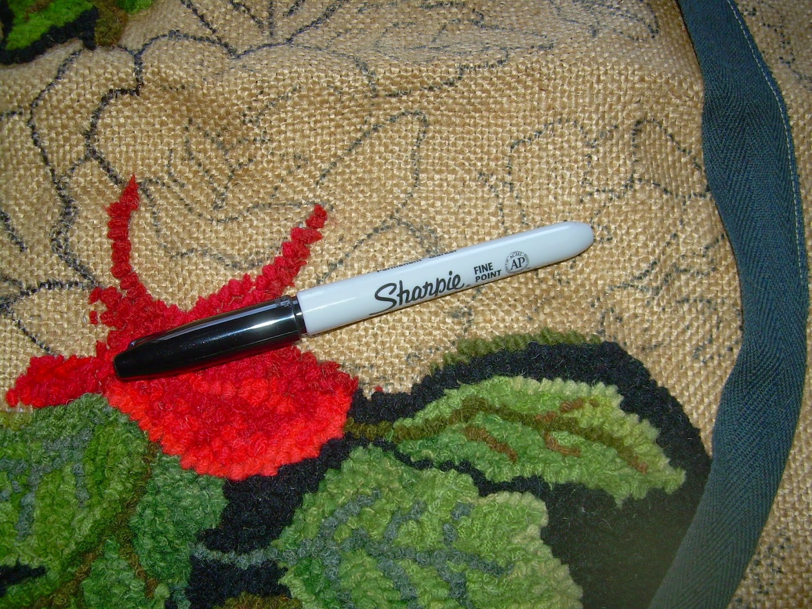как правильно вышивать в ковровой технике