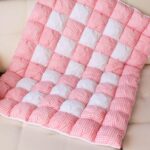 бело-розовое одеяло бонбон