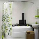 шторы с растительным орнаментом в ванной